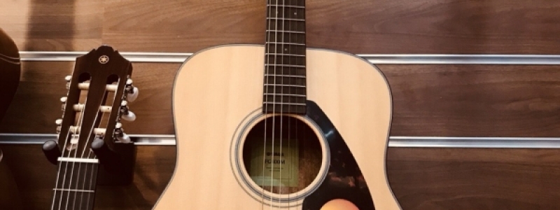 Đàn Guitar Yamaha FG 800M